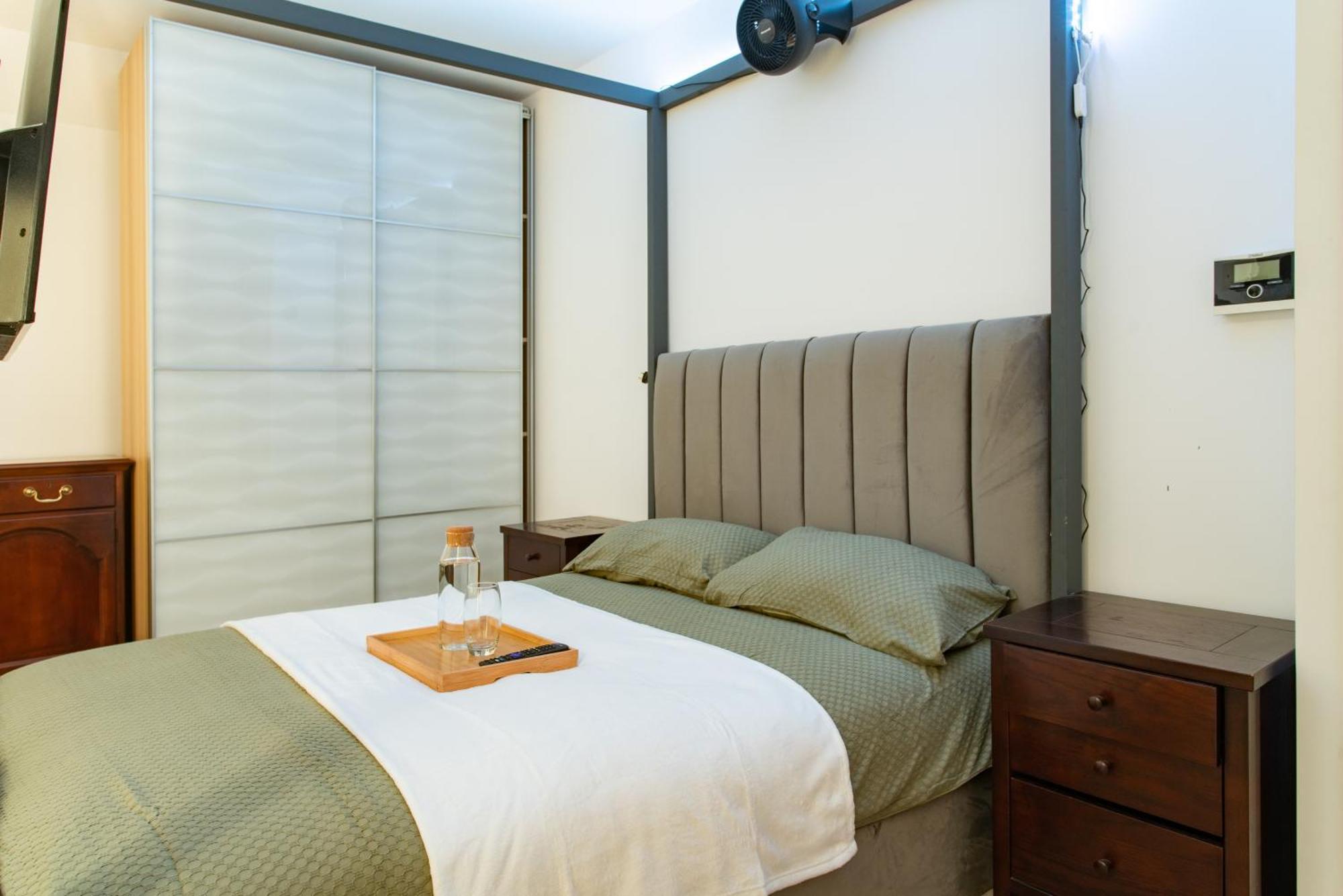Modern 2Bed Pad W/ Hot Tub Villa Barking  Dış mekan fotoğraf