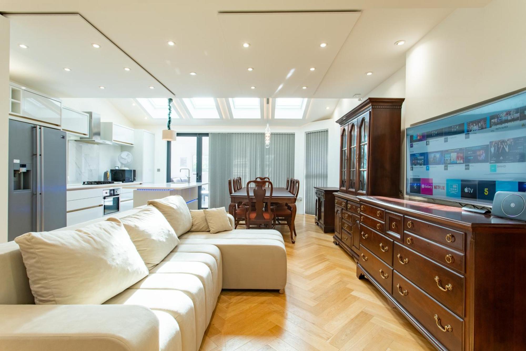 Modern 2Bed Pad W/ Hot Tub Villa Barking  Dış mekan fotoğraf